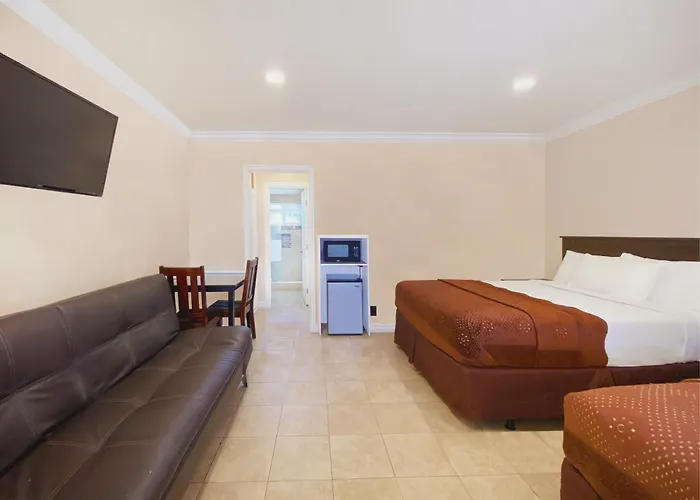 Nite Inn At Universal City - Walking Distance To Universal Studios Hollywood
